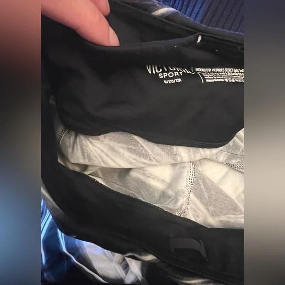 VICTORIA SPORT women’s leggings sz M ✨ - Picture 8 of 8